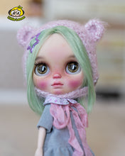 Load image into Gallery viewer, Custom Blythe doll "Aurora"