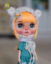 Load image into Gallery viewer, DOLLS WITH SOUL COLLECTION - Custom Blythe doll "Dori"