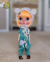 Load image into Gallery viewer, DOLLS WITH SOUL COLLECTION - Custom Blythe doll "Dori"