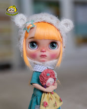 Load image into Gallery viewer, DOLLS WITH SOUL COLLECTION - Custom Blythe doll "Dori"
