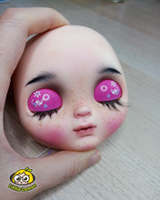 Load image into Gallery viewer, Custom Blythe doll "Moon"