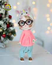 Load image into Gallery viewer, Outfit with sweater and harem trousers for Blythe doll - FREE SHIPPING!
