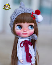 Load image into Gallery viewer, Custom Blythe doll &quot;Peach&quot;
