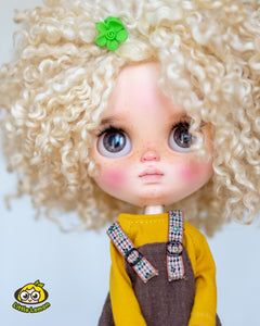 Custom Blythe doll "Nube"