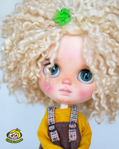 Custom Blythe doll "Nube"