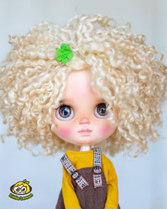 Custom Blythe doll "Nube"