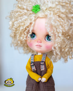 Custom Blythe doll "Nube"